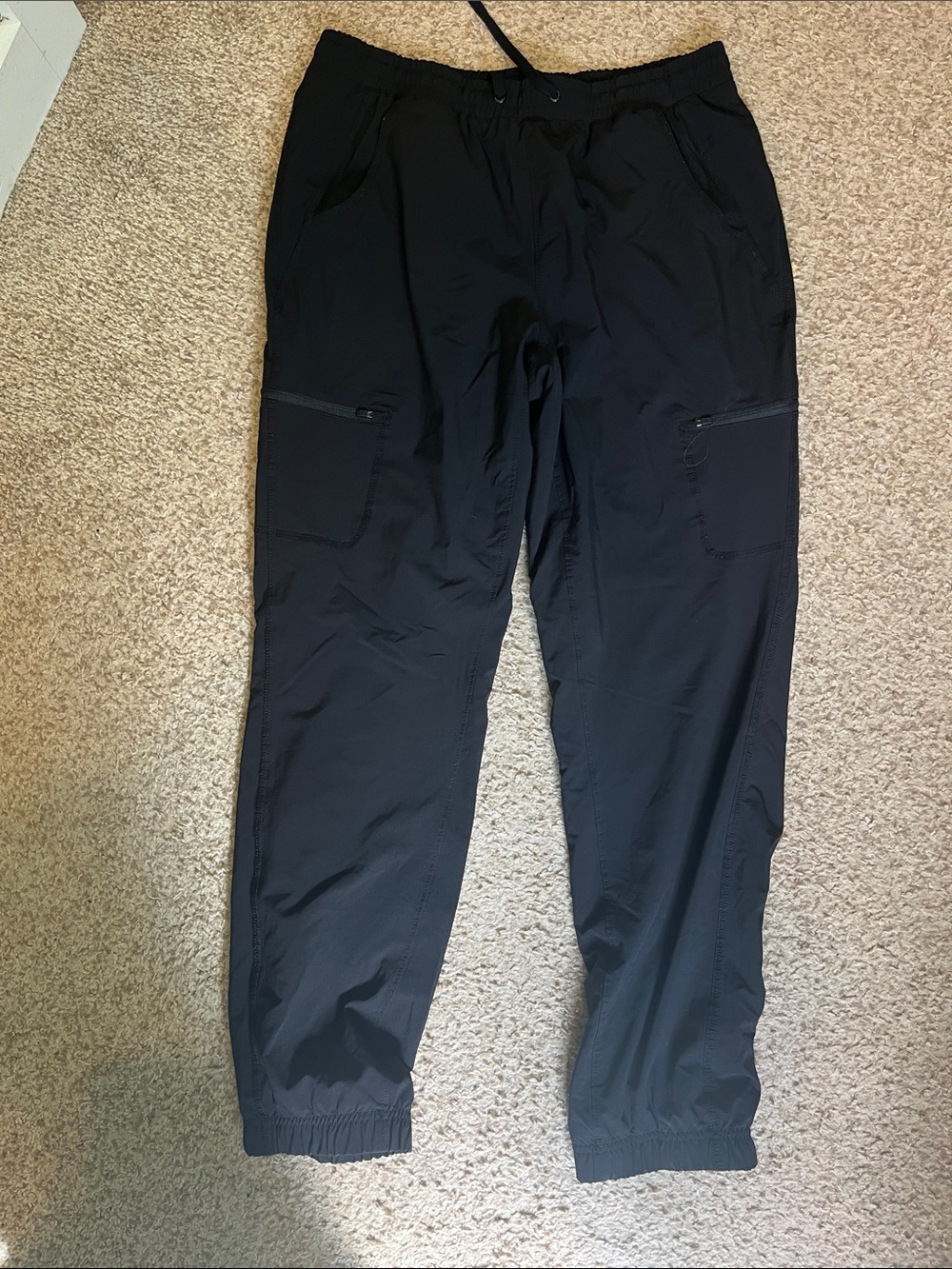 Womens Eddie Bauer fleeced lined joggers. Size 8.